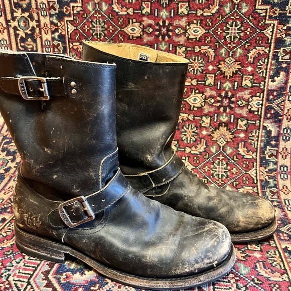 Frye pre-distressed Engineer Boots size 9 (fits women’s 10) - Picture 2 of 8